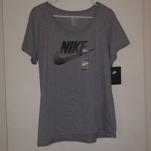 ❣24 hrs sale❣Nike Shirt 🤑 My lowest offer